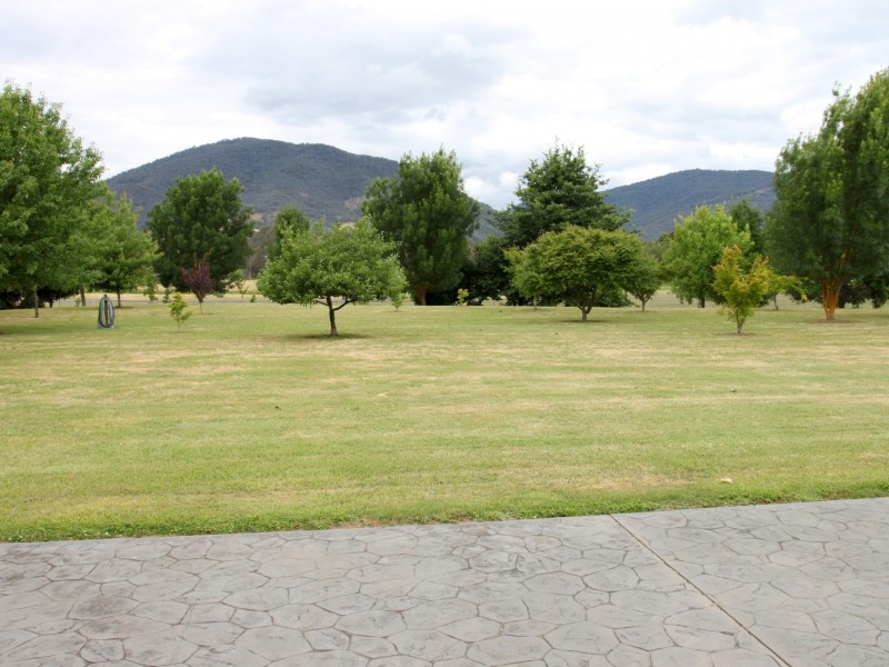 785 Back Eildon Rd, Eildon VIC 3713