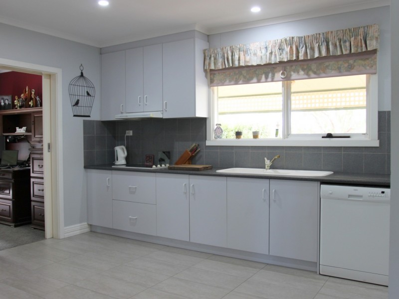 6 Jones Close, Alexandra VIC 3714