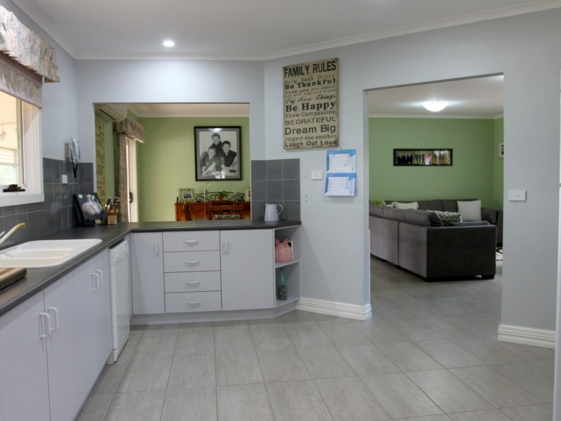 6 Jones Close, Alexandra VIC 3714