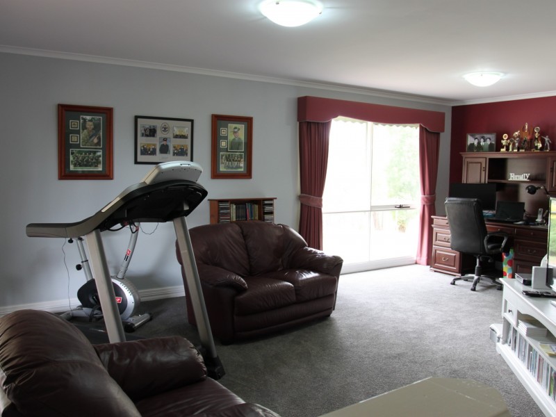 6 Jones Close, Alexandra VIC 3714