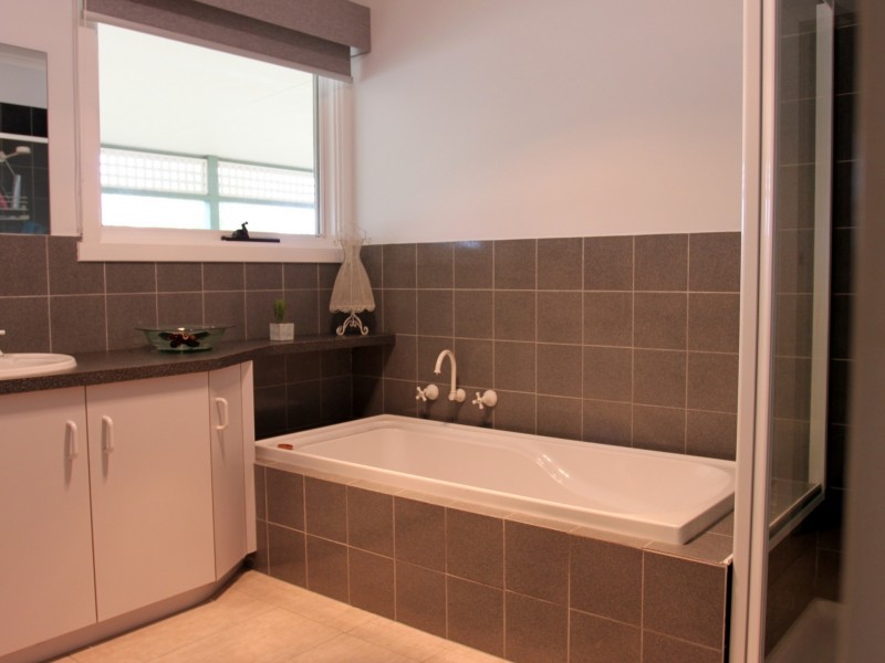 6 Jones Close, Alexandra VIC 3714