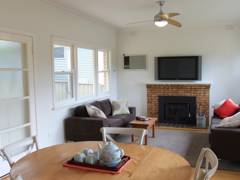 8 High Street, Eildon VIC 3713