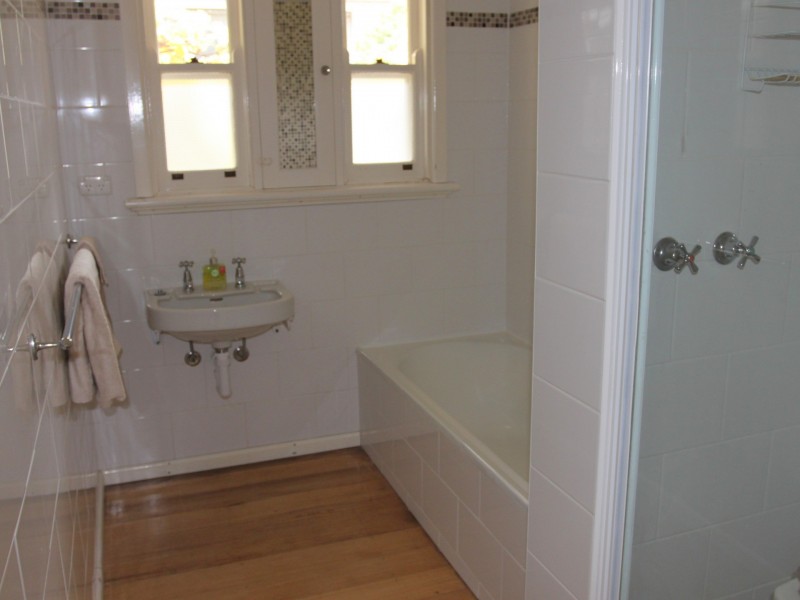 8 High Street, Eildon VIC 3713