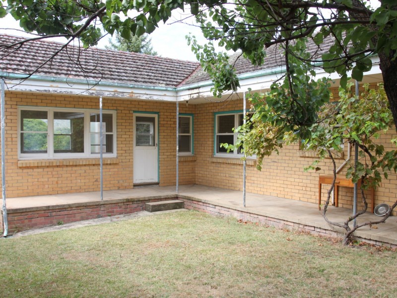 8 High Street, Eildon VIC 3713