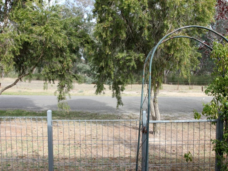 2/62 Coster St, Alexandra VIC 3714