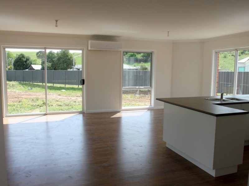 33 Johnston Street, Alexandra VIC 3714