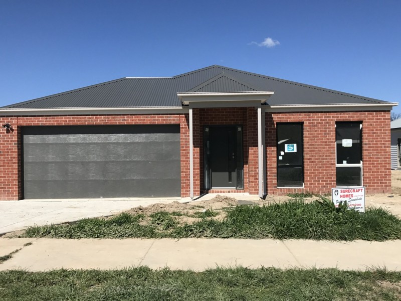 24 Peterkin St, Alexandra VIC 3714