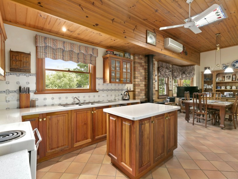 15 High Street, Eildon VIC 3713