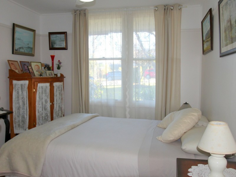 4 Hillside Avenue, Eildon VIC 3713