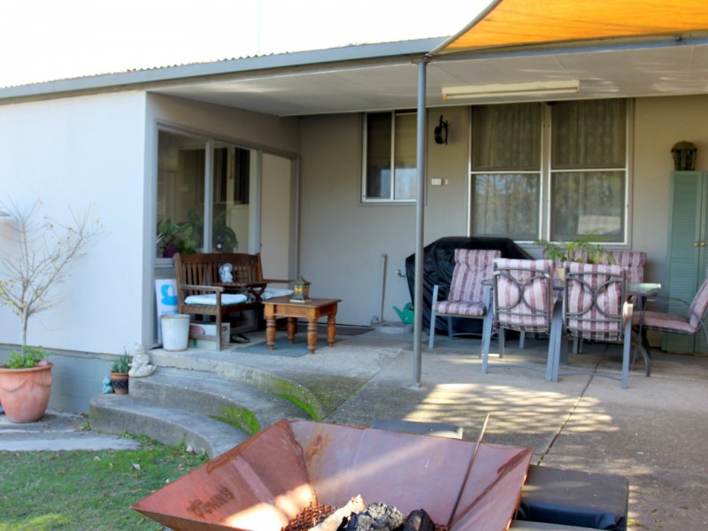 4 Hillside Avenue, Eildon VIC 3713