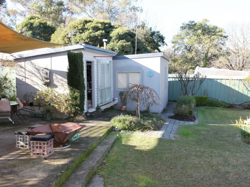 4 Hillside Avenue, Eildon VIC 3713