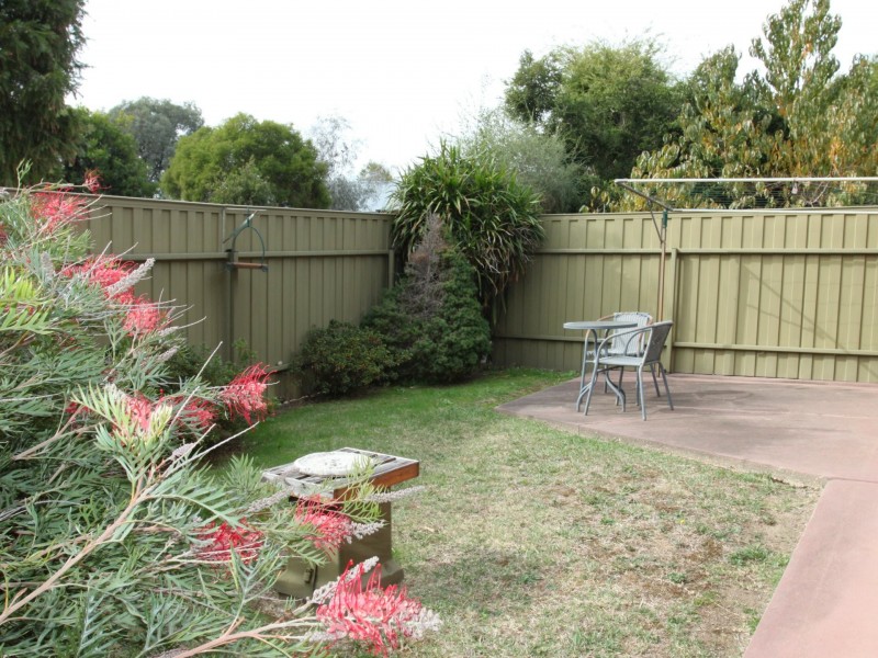 2/62 Coster Street, Alexandra VIC 3714