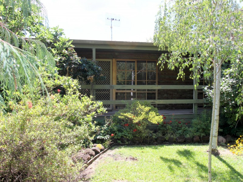 13 Tuohy Court, Eildon VIC 3713