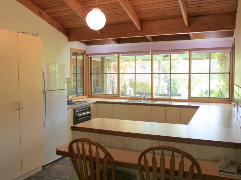 13 Tuohy Court, Eildon VIC 3713