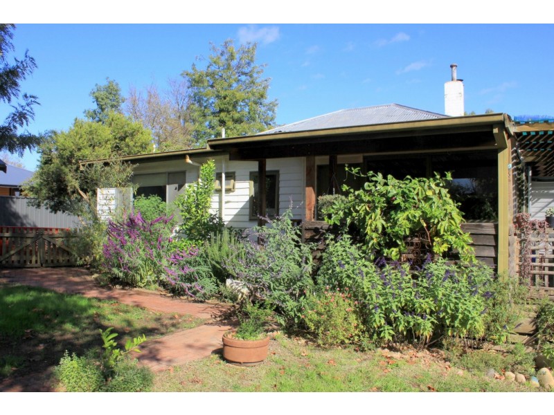 15 Albert Street, Alexandra VIC 3714
