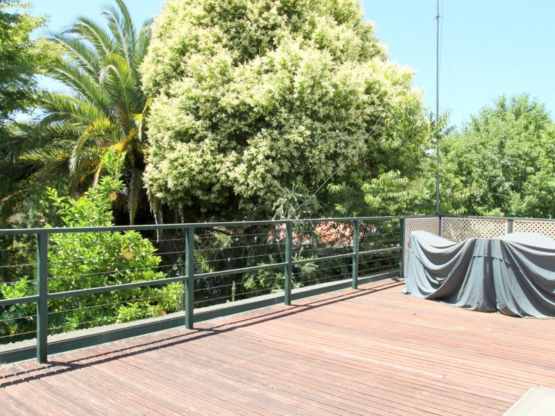 18 Hillside Avenue, Eildon VIC 3713