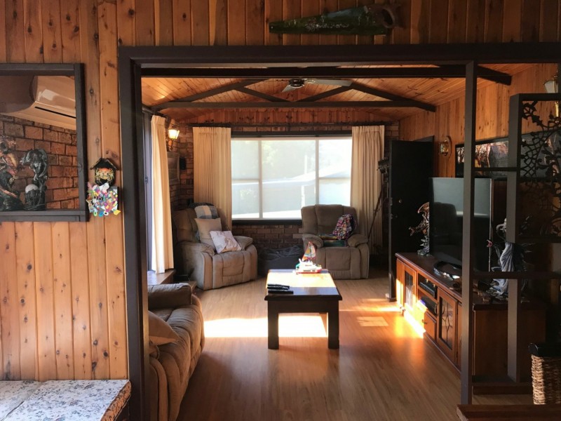 18 Hillside Avenue, Eildon VIC 3713