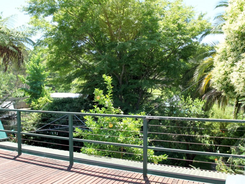 18 Hillside Avenue, Eildon VIC 3713