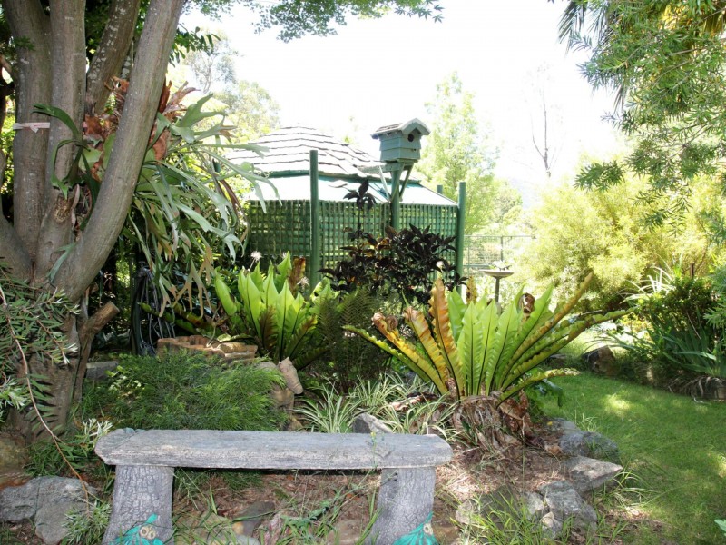 18 Hillside Avenue, Eildon VIC 3713