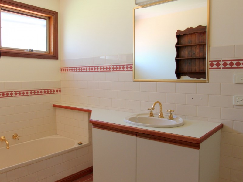 49 Coster Street, Alexandra VIC 3714