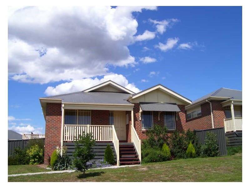 3/5 Myrtle Street, Alexandra VIC 3714