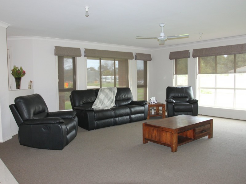 17 Peterkin Street, Alexandra VIC 3714