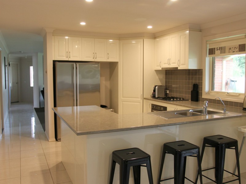 17 Peterkin Street, Alexandra VIC 3714