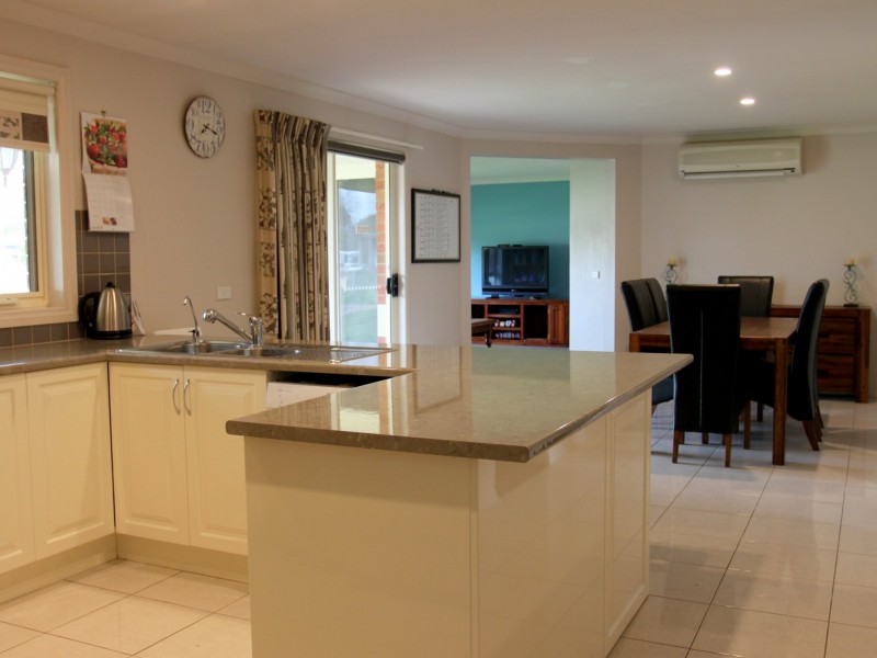 17 Peterkin Street, Alexandra VIC 3714