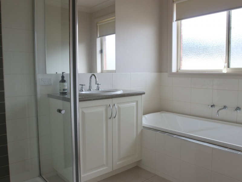 17 Peterkin Street, Alexandra VIC 3714