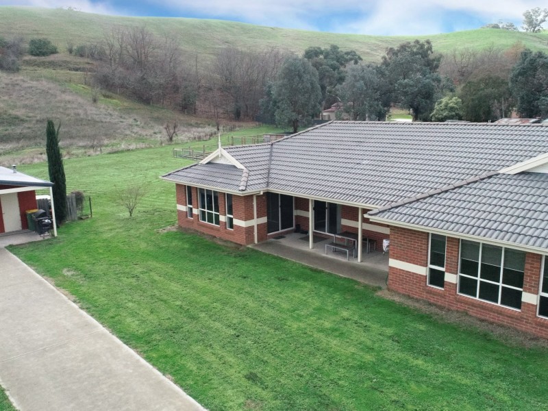 17 Peterkin Street, Alexandra VIC 3714