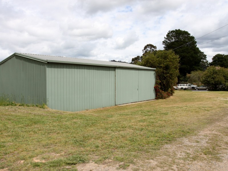 2 Main Street, Eildon VIC 3713