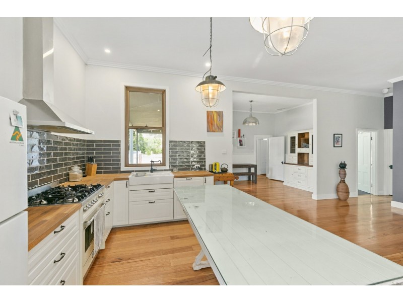 4 Maroondah Link Highway, Alexandra VIC 3714