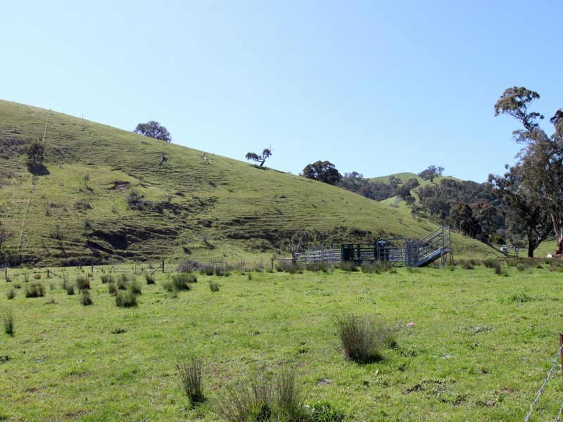 375 Stoney Creek Road, Fawcett VIC 3714