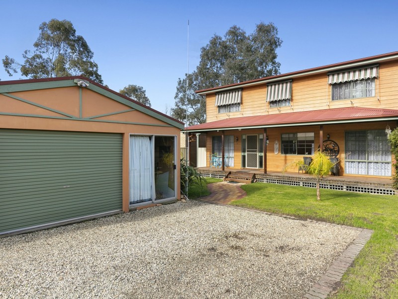 7 Shaw Avenue, Eildon VIC 3713