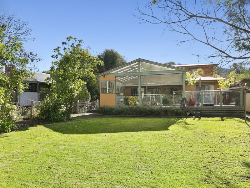 7 Shaw Avenue, Eildon VIC 3713