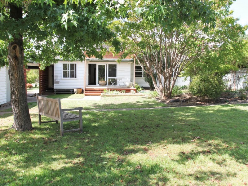 30 Bayley Street, Alexandra VIC 3714