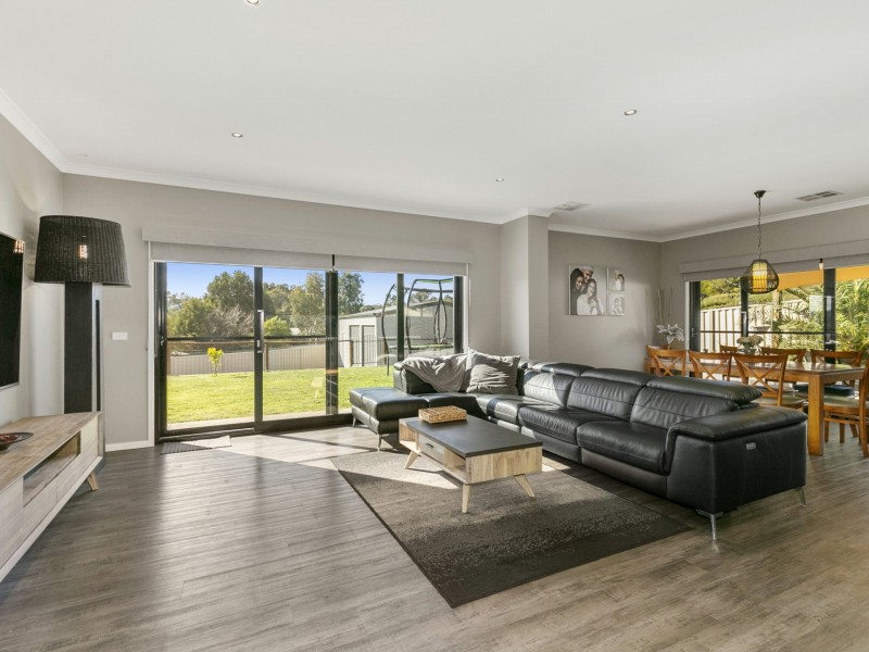 1 Dunn Court, Alexandra VIC 3714