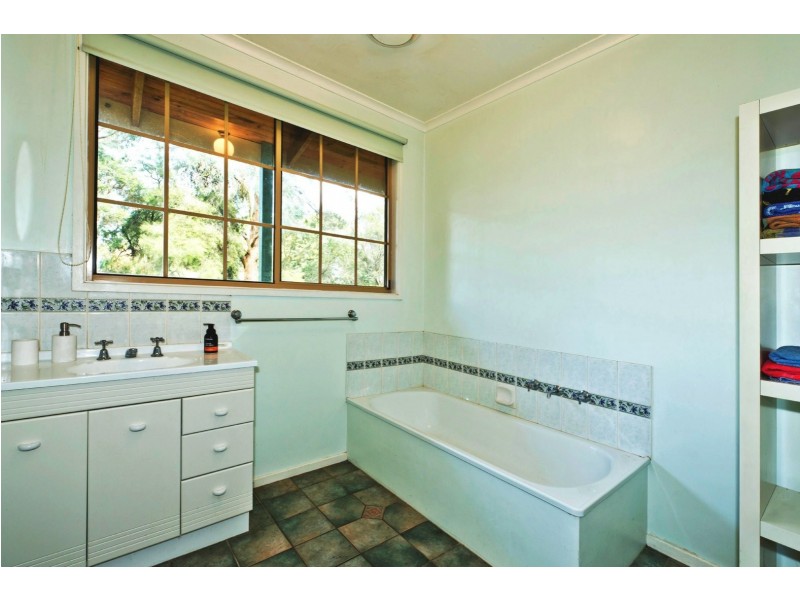 4 Steavenson Rd, Buxton VIC 3711