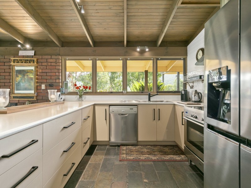 39 Skyline Road, Eildon VIC 3713