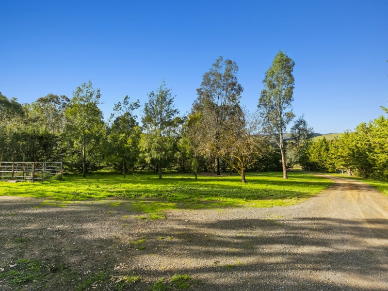 23 Old Fawcett Road, Alexandra VIC 3714