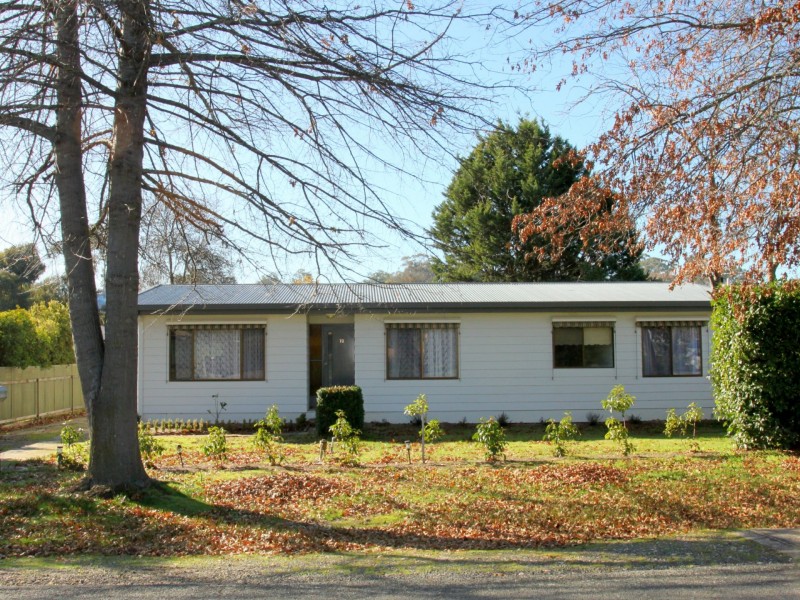 73 Bayley Street, Alexandra VIC 3714