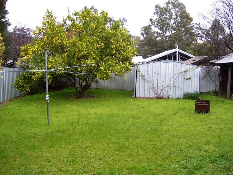 3 Tenth Street, Eildon VIC 3713