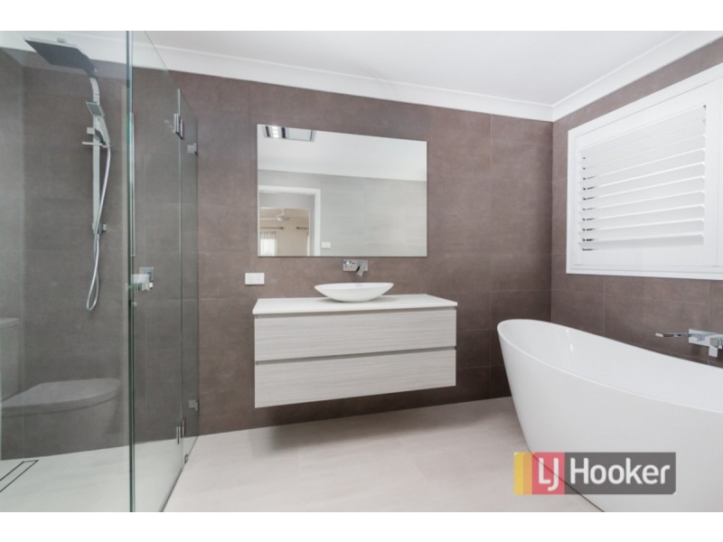 1 Briarwood Avenue, Glenmore Park NSW 2745