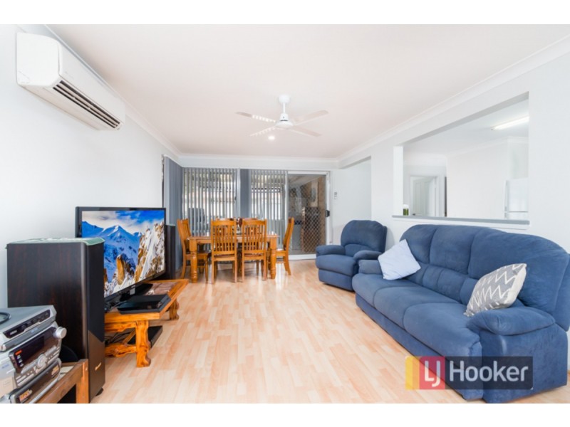 11 Woodley Crescent, Glendenning NSW 2761