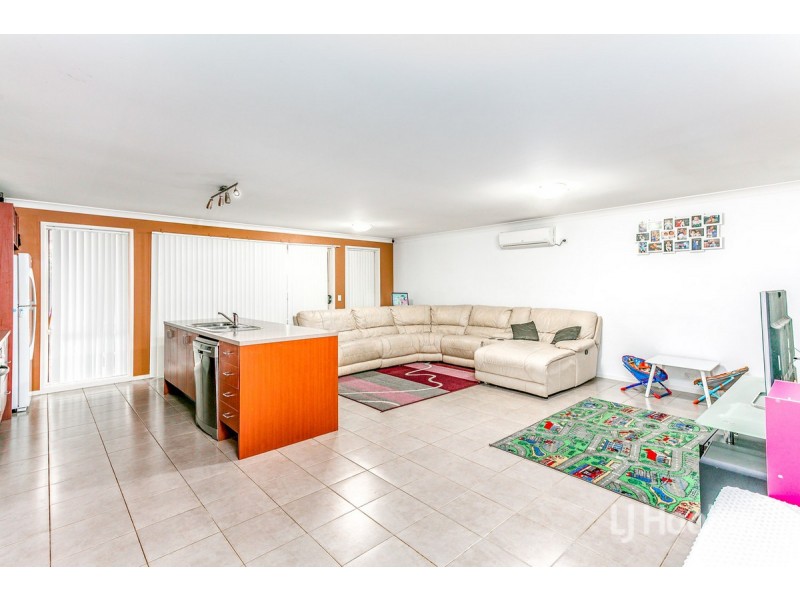 4 Ferdinand Crescent, Ropes Crossing NSW 2760