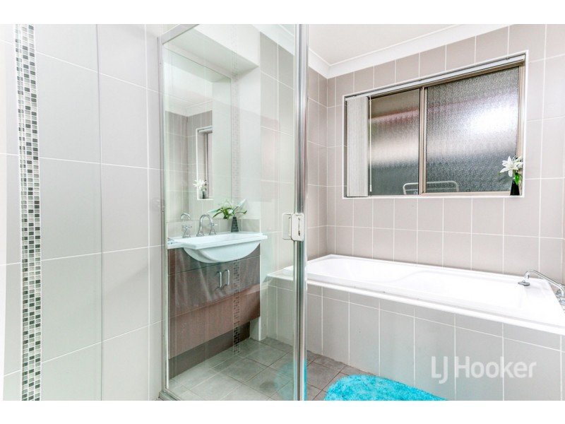 4 Ferdinand Crescent, Ropes Crossing NSW 2760