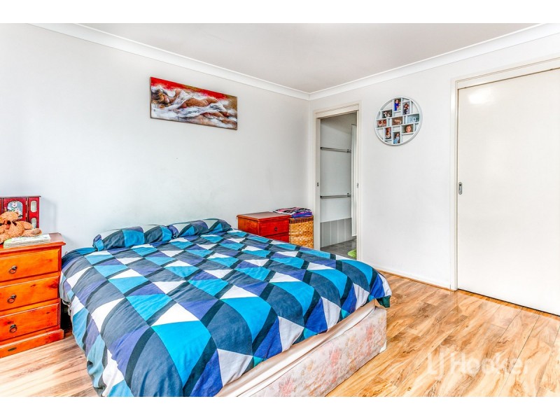 4 Ferdinand Crescent, Ropes Crossing NSW 2760