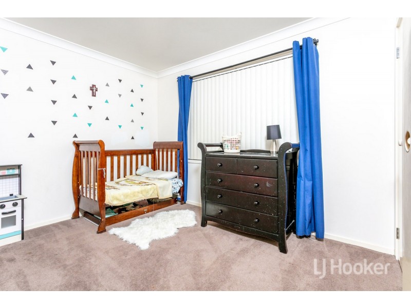 4 Ferdinand Crescent, Ropes Crossing NSW 2760