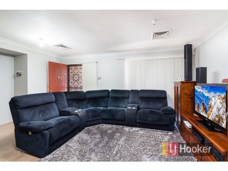 21 Alroy Crescent, Hassall Grove NSW 2761