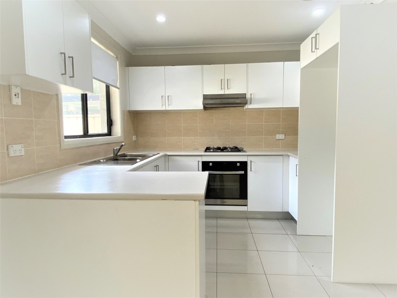 4/8 Bungalow Road, Plumpton NSW 2761